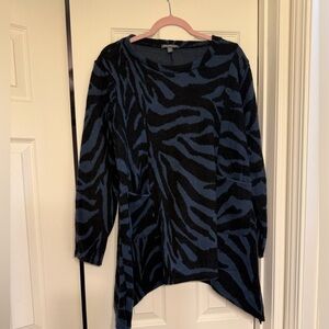 Kate & Mallory Animal Printed Brushed Knit Long Sleeve Swing Fit Tunic Size M